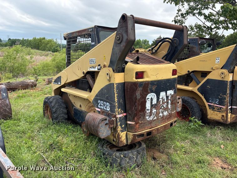 image for item EV2943 2005 Caterpillar 252B skid steer loader