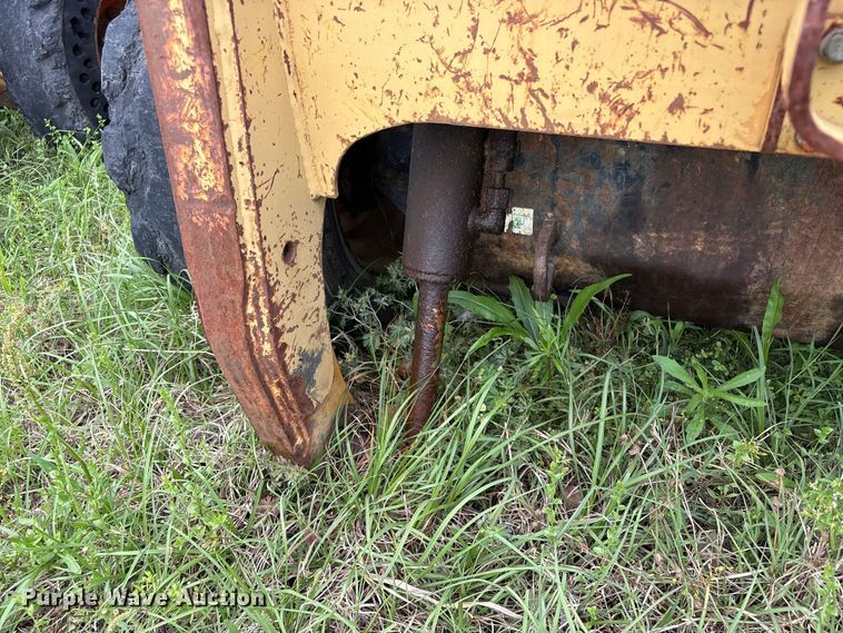 image for item EV2943 2005 Caterpillar 252B skid steer loader
