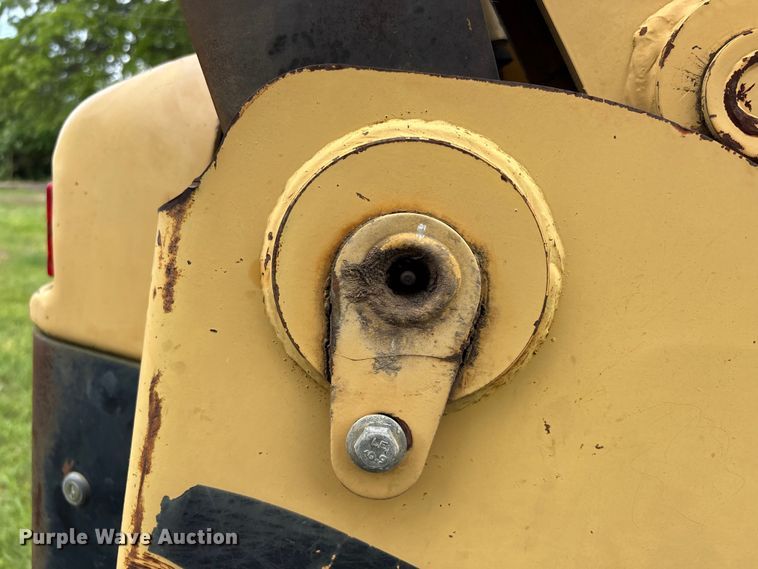 image for item EV2943 2005 Caterpillar 252B skid steer loader