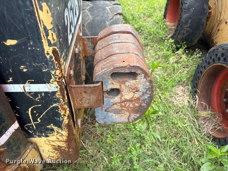 image for item EV2943 2005 Caterpillar 252B skid steer loader