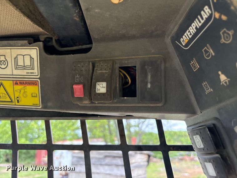 image for item EV2943 2005 Caterpillar 252B skid steer loader