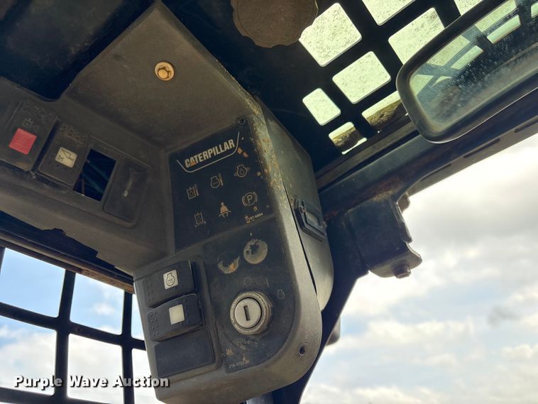 image for item EV2943 2005 Caterpillar 252B skid steer loader