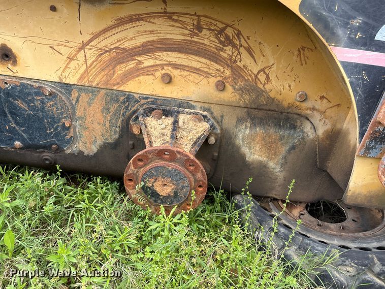 image for item EV2943 2005 Caterpillar 252B skid steer loader