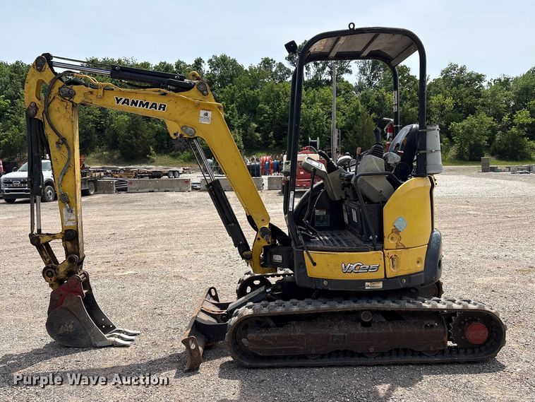 image for item EV2965 2016 Yanmar VIO25 mini excavator