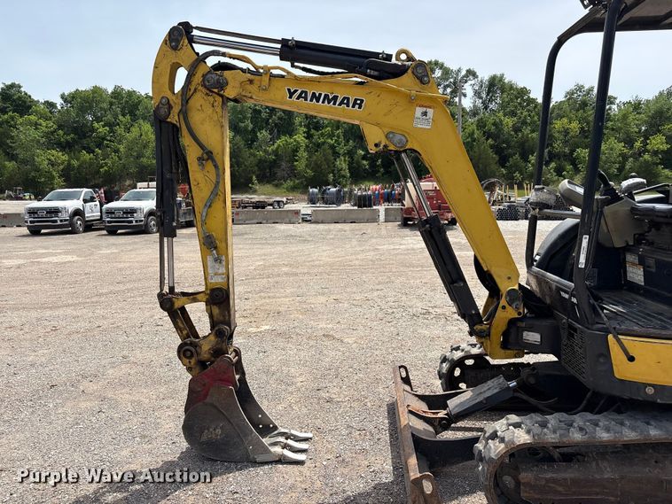 image for item EV2965 2016 Yanmar VIO25 mini excavator