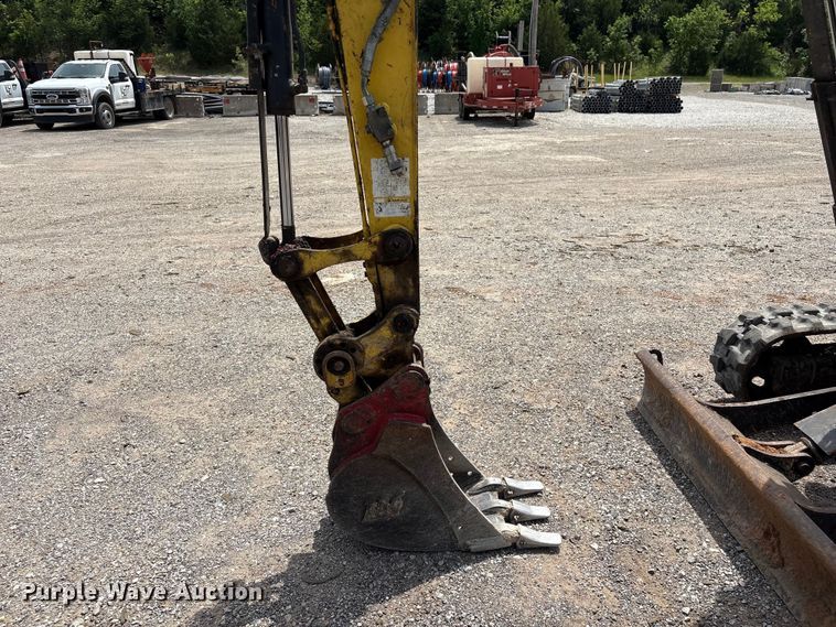 image for item EV2965 2016 Yanmar VIO25 mini excavator