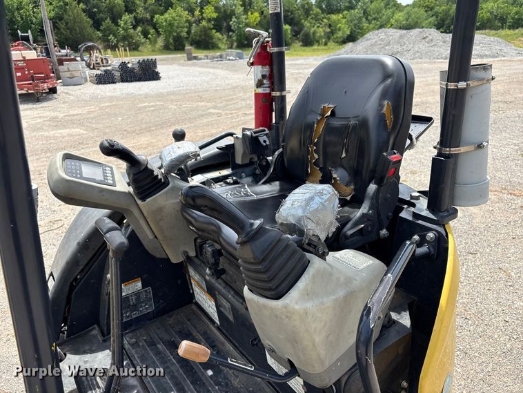 image for item EV2965 2016 Yanmar VIO25 mini excavator