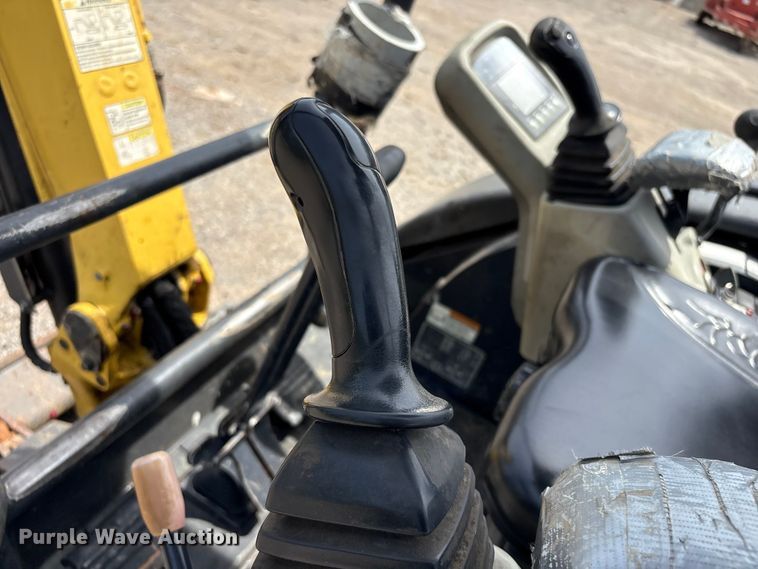 image for item EV2965 2016 Yanmar VIO25 mini excavator