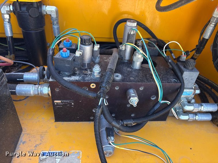image for item EV2979 2017 Haulotte 45XA boom lift