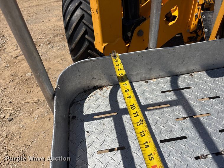 image for item EV2979 2017 Haulotte 45XA boom lift