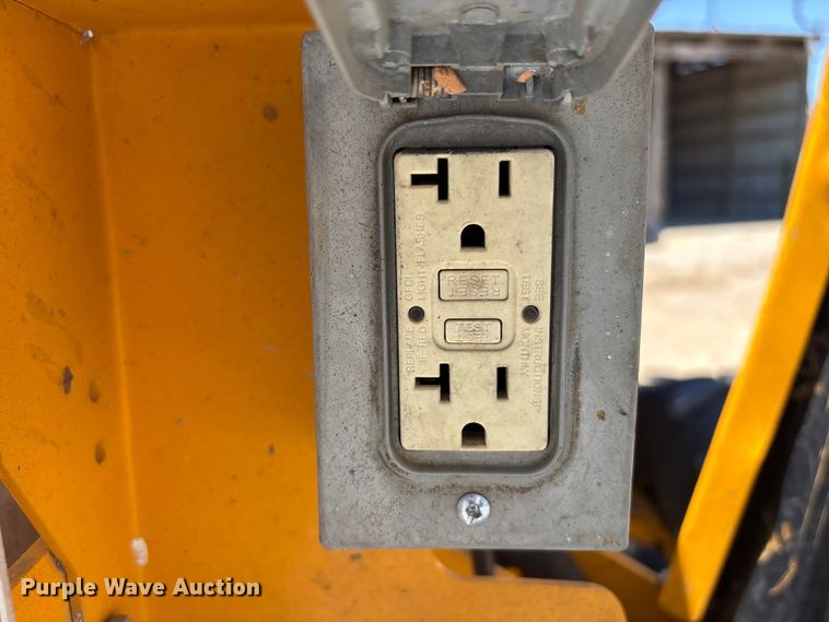 image for item EV2979 2017 Haulotte 45XA boom lift