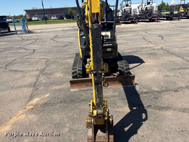 image for item EV2980 2018 Yanmar VIO17-A mini excavator