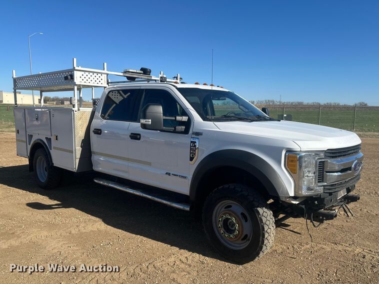 image for item EV5892 2017 Ford F550 Crew Cab utility / service truck