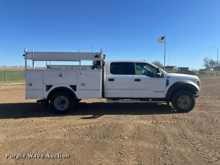 image for item EV5892 2017 Ford F550 Crew Cab utility / service truck