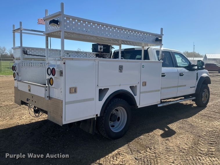 image for item EV5892 2017 Ford F550 Crew Cab utility / service truck