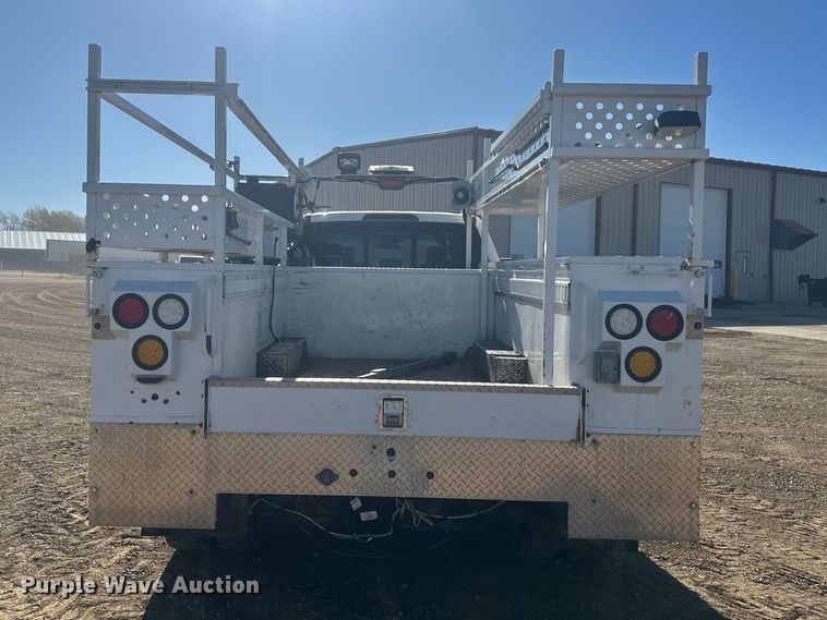 image for item EV5892 2017 Ford F550 Crew Cab utility / service truck