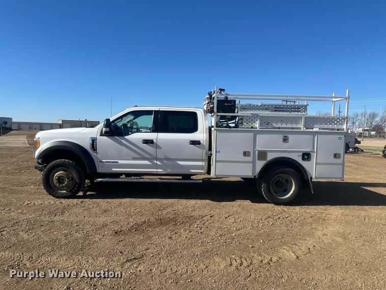 image for item EV5892 2017 Ford F550 Crew Cab utility / service truck