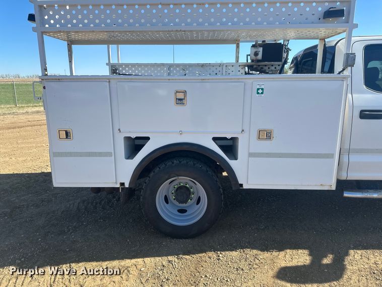 image for item EV5892 2017 Ford F550 Crew Cab utility / service truck