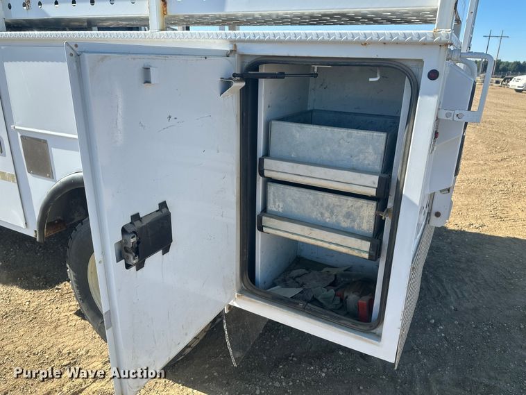 image for item EV5892 2017 Ford F550 Crew Cab utility / service truck