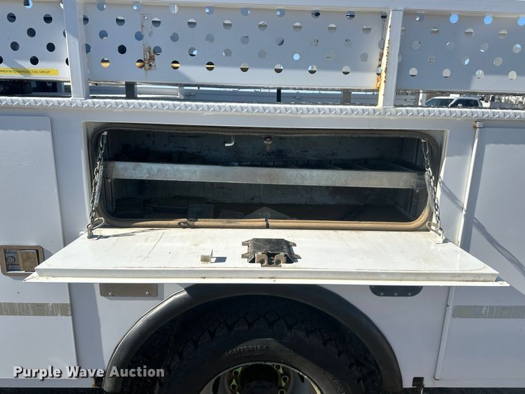 image for item EV5892 2017 Ford F550 Crew Cab utility / service truck