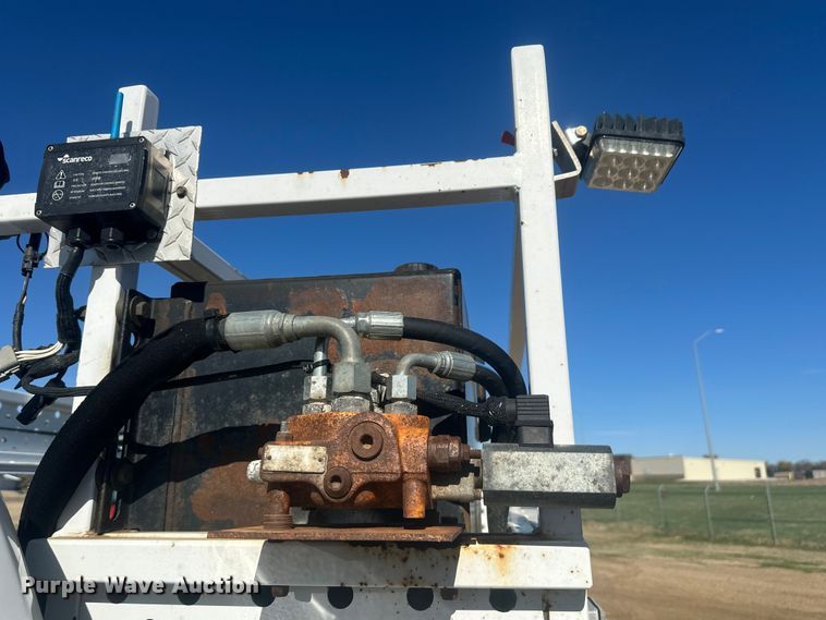 image for item EV5892 2017 Ford F550 Crew Cab utility / service truck