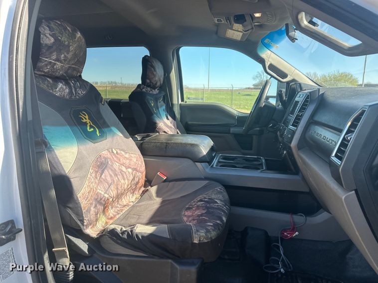 image for item EV5892 2017 Ford F550 Crew Cab utility / service truck