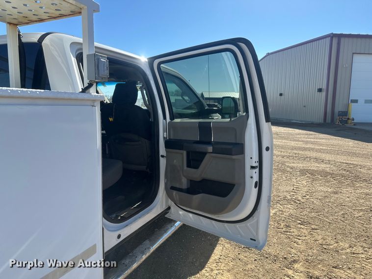 image for item EV5892 2017 Ford F550 Crew Cab utility / service truck