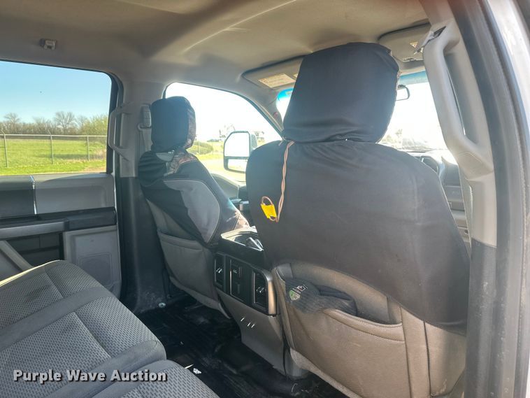 image for item EV5892 2017 Ford F550 Crew Cab utility / service truck