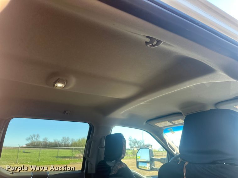 image for item EV5892 2017 Ford F550 Crew Cab utility / service truck