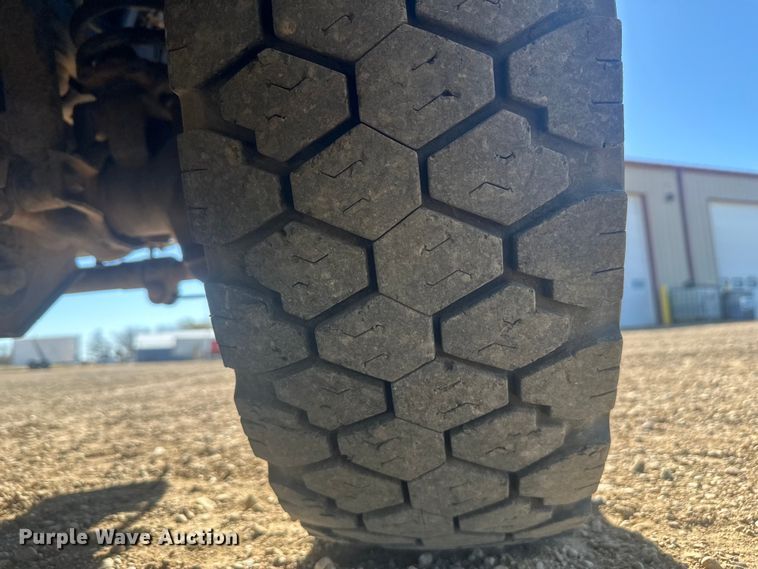 image for item EV5892 2017 Ford F550 Crew Cab utility / service truck