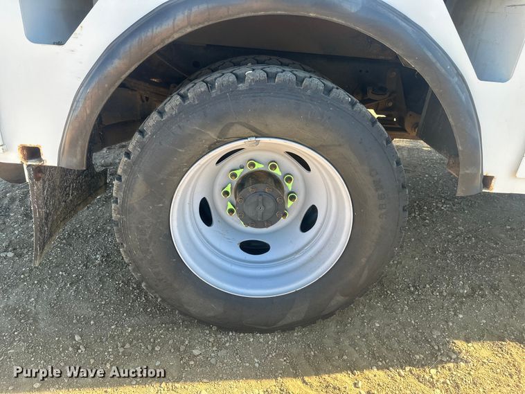 image for item EV5892 2017 Ford F550 Crew Cab utility / service truck