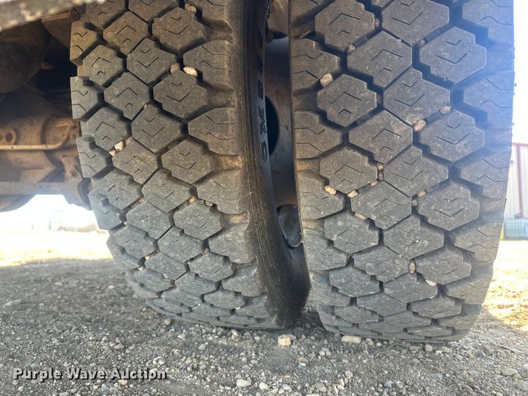 image for item EV5892 2017 Ford F550 Crew Cab utility / service truck