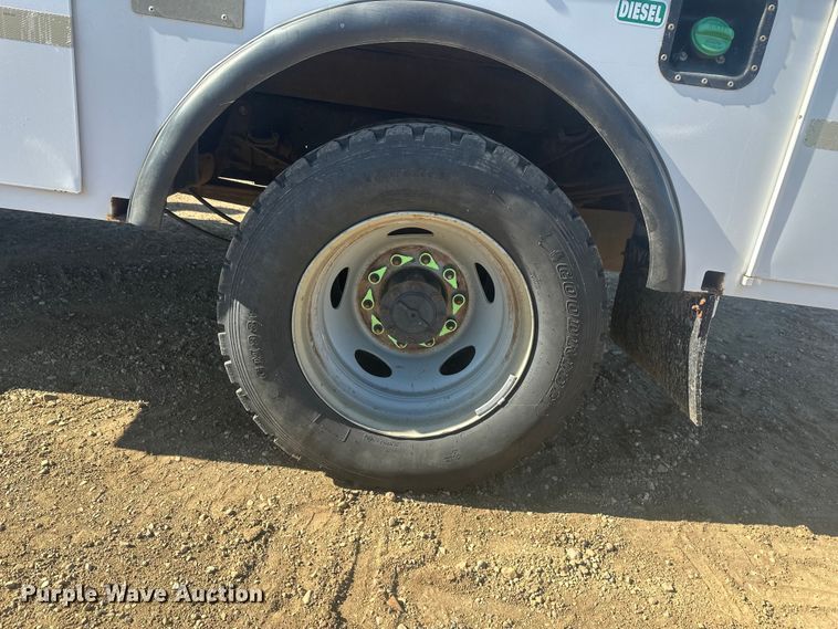 image for item EV5892 2017 Ford F550 Crew Cab utility / service truck