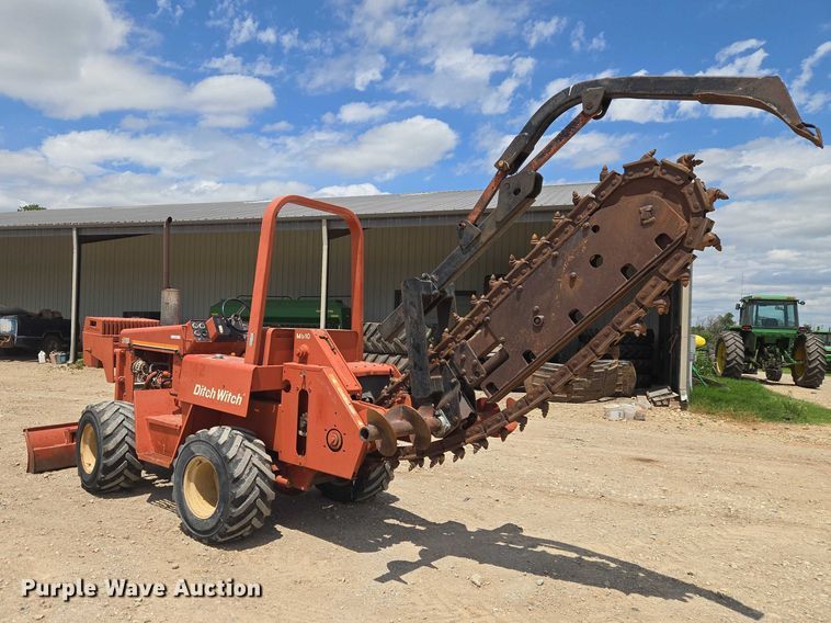 image for item EW0092 1996 Ditch Witch 5110DD trencher