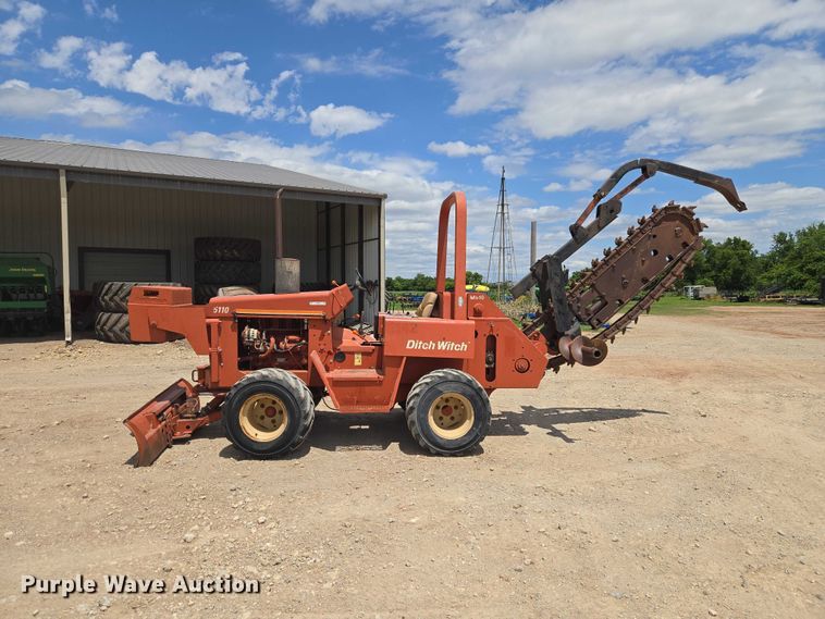image for item EW0092 1996 Ditch Witch 5110DD trencher