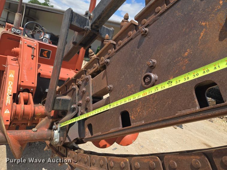image for item EW0092 1996 Ditch Witch 5110DD trencher