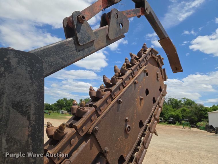 image for item EW0092 1996 Ditch Witch 5110DD trencher