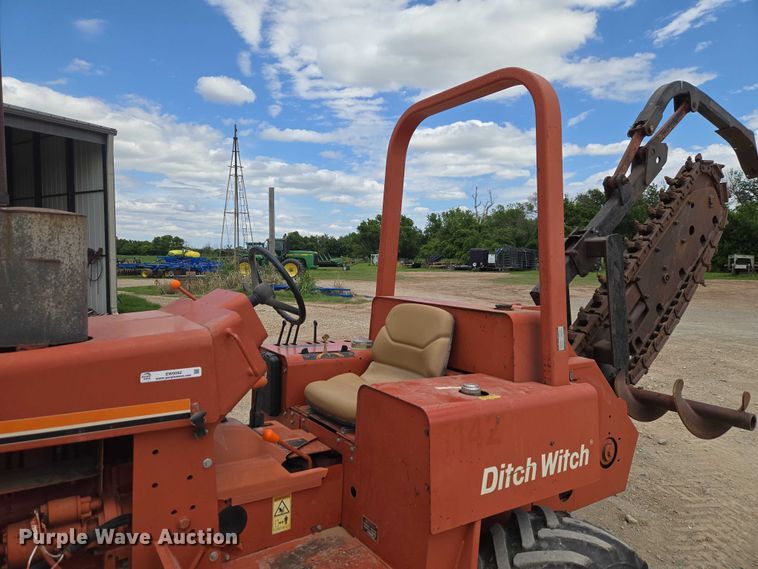 image for item EW0092 1996 Ditch Witch 5110DD trencher