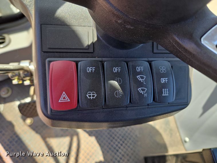 image for item EW0096 2024 HUAYA TL1500 wheel loader