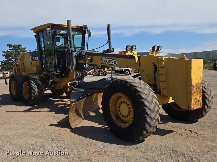 image for item EW0102 2008 John Deere 772D motor grader