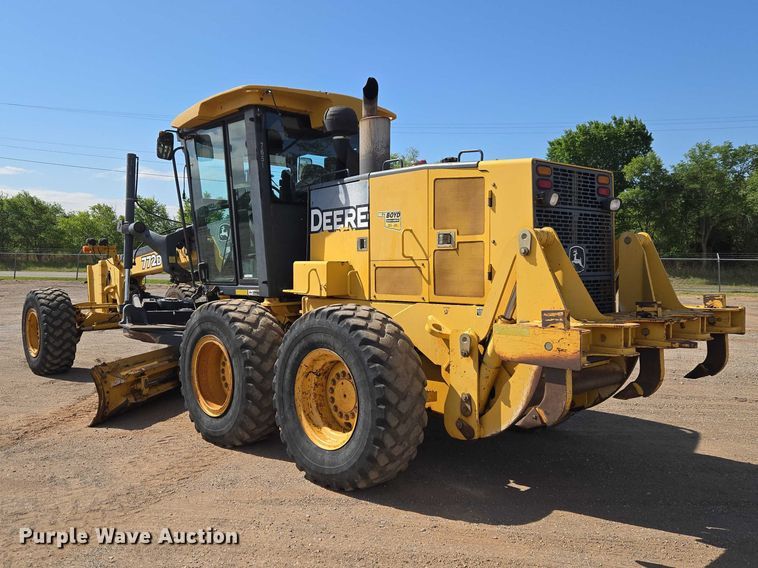 image for item EW0102 2008 John Deere 772D motor grader