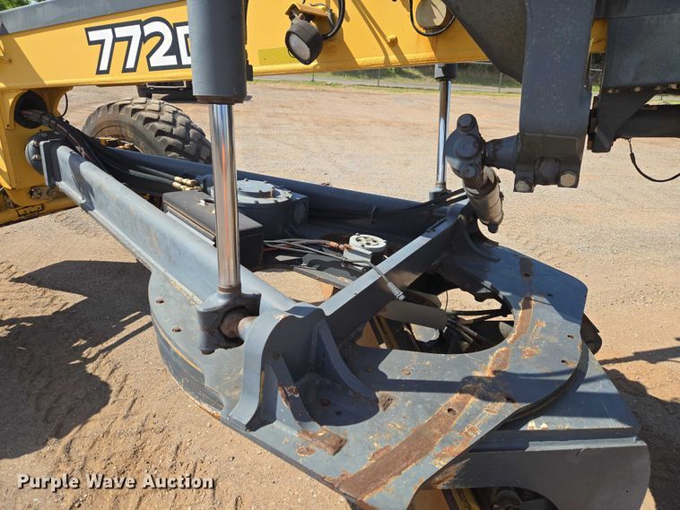 image for item EW0102 2008 John Deere 772D motor grader