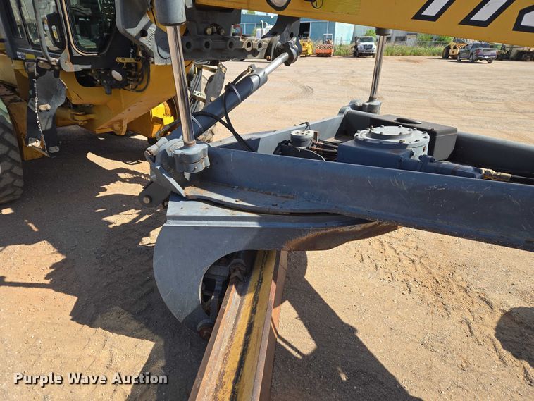 image for item EW0102 2008 John Deere 772D motor grader