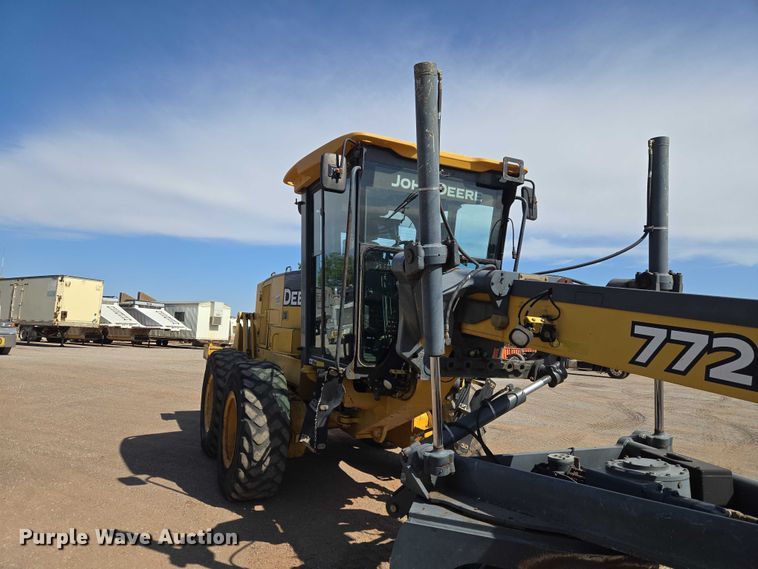 image for item EW0102 2008 John Deere 772D motor grader