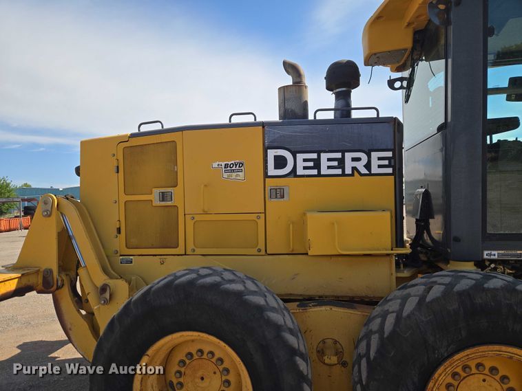 image for item EW0102 2008 John Deere 772D motor grader