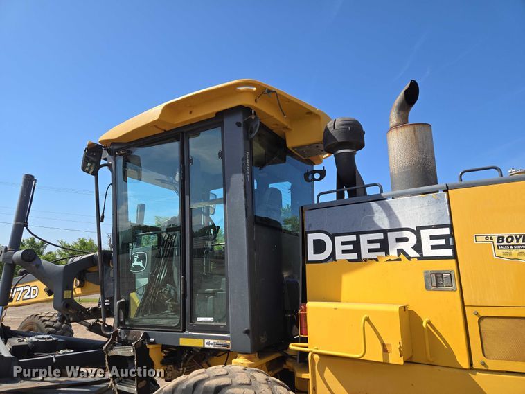image for item EW0102 2008 John Deere 772D motor grader