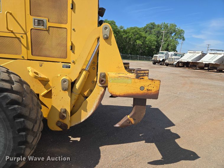 image for item EW0102 2008 John Deere 772D motor grader