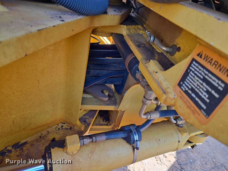 image for item EW0102 2008 John Deere 772D motor grader