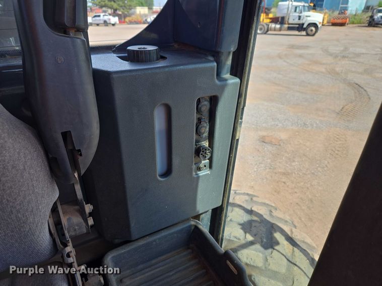 image for item EW0102 2008 John Deere 772D motor grader