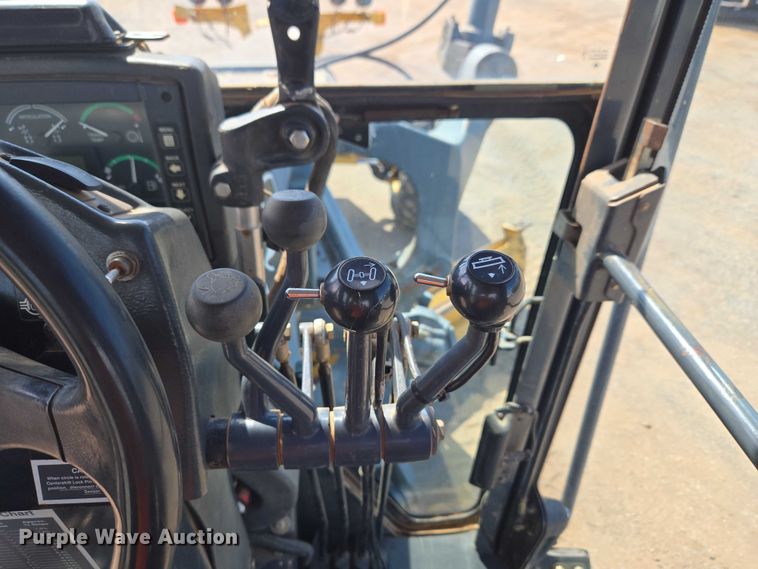 image for item EW0102 2008 John Deere 772D motor grader